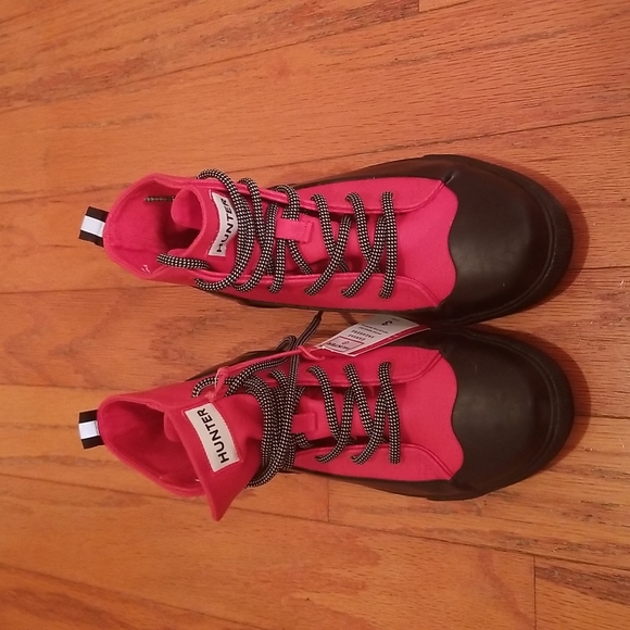 Hunter Shoes In A Size 3 (Big Kid) BNWT! - Picture 1 of 7
